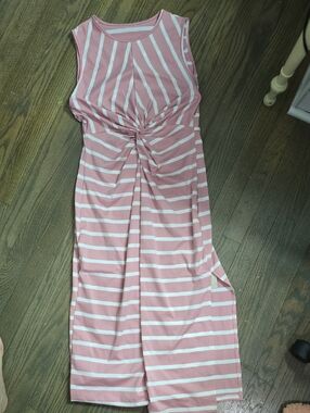 Women's Sleeveless Twist-Front Maxi Dress in Dusty Pink Stripe